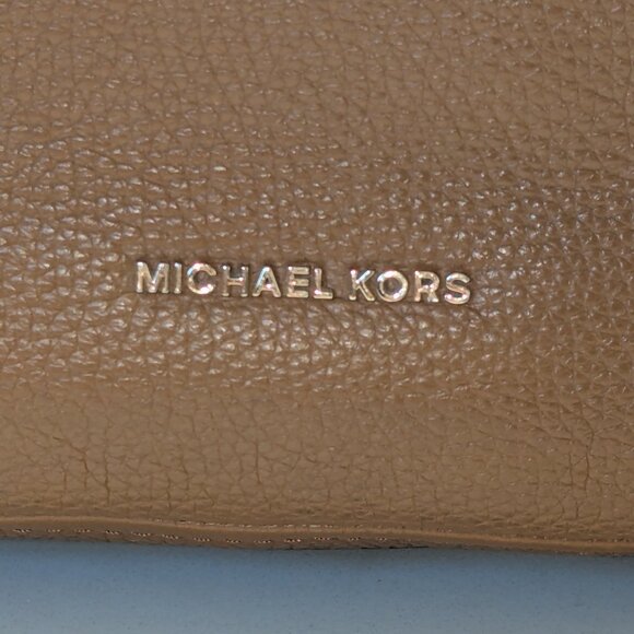Michael Kors leather hobo shoulder bag. EUC! - Picture 6 of 7